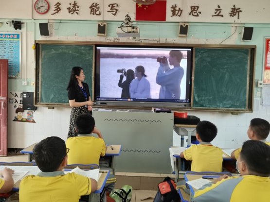 简篇-共筑保密防线 公民人人有责——海口市琼山第五小学开展保密法治宣传系列活动