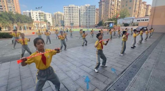 简篇-多彩课堂显特色 课后服务绽光芒——海口市琼山第五小学2023春季特色课后服务