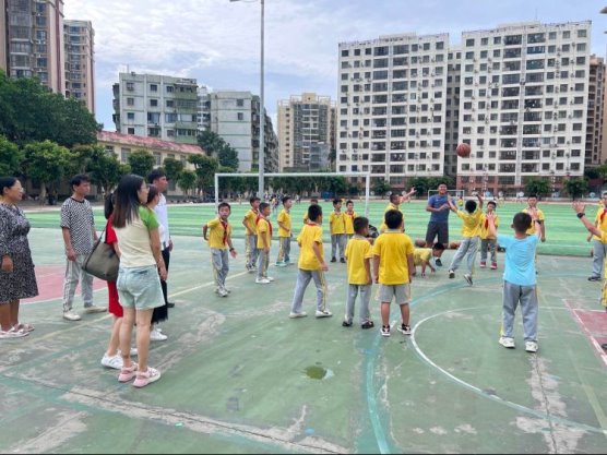 简篇-多彩课堂显特色 课后服务绽光芒——海口市琼山第五小学2023春季特色课后服务